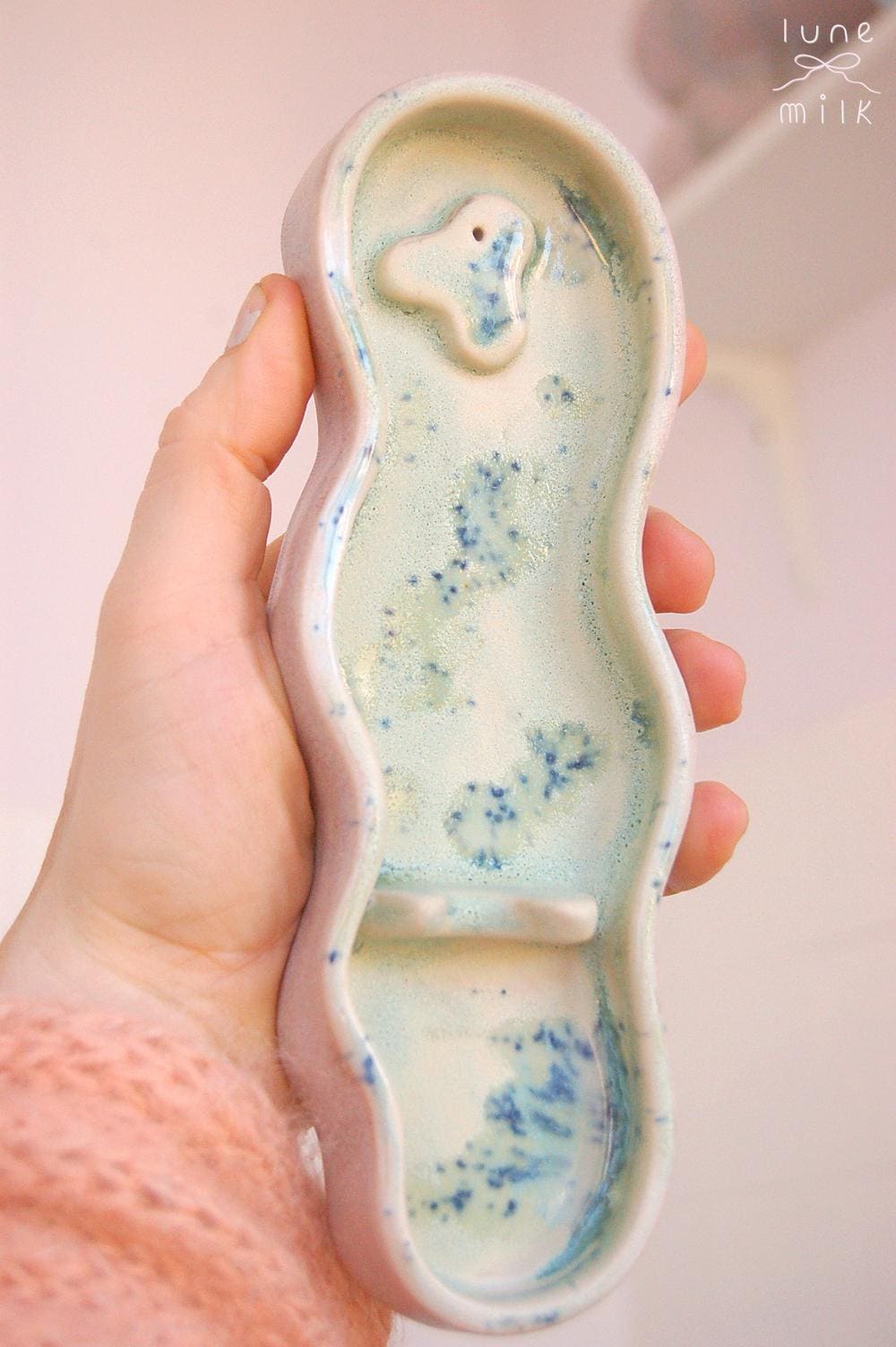 Handmade porcelain stoneware ceramic organic shape irregular waved incense holder,high temperature clay matte pastel glaze colors,palo santo